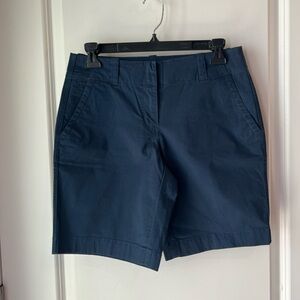 Vineyard Vines Navy Cotton Shorts. Size 0